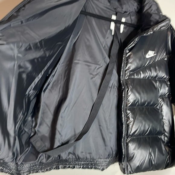 Nike | Women’s Black Therma Fit Down Filled Puffer Loose Fit Coat Size XL NWT - Picture 11 of 11